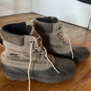 Sorel Suede waterproof winter boots, runs small